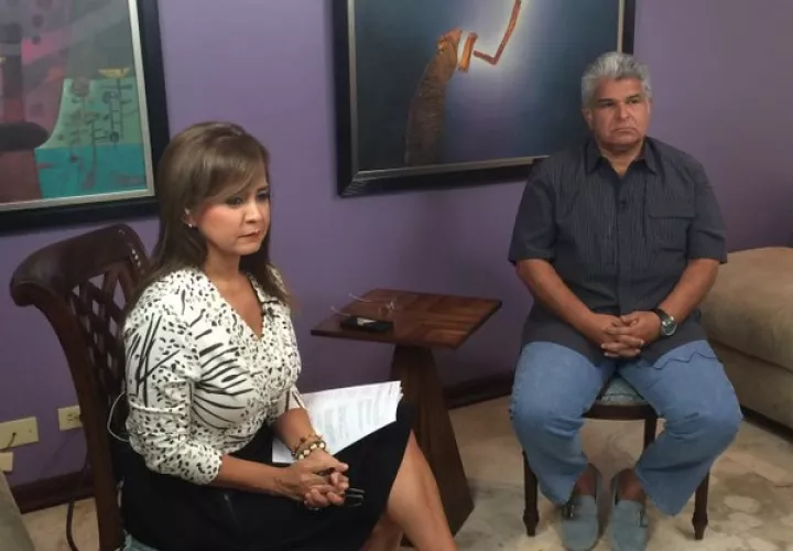 Exministro Mulino durante la entrevista tras su liberación.