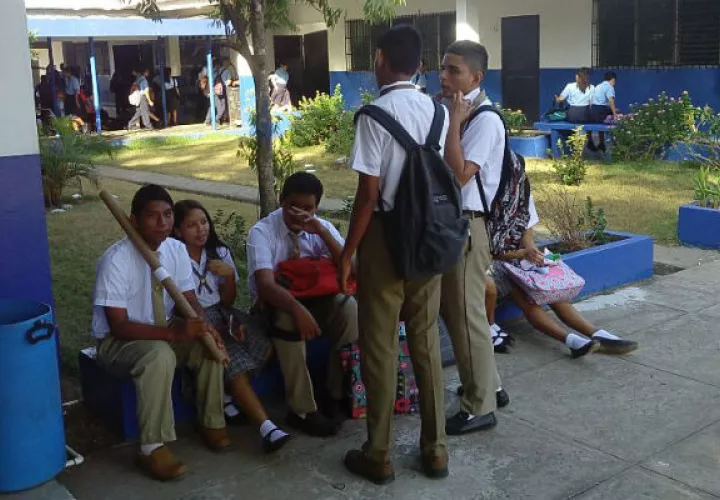 Estudiantes del Centro Educativo Victoriano Lorenzo en el corregimiento de Las Lomas. Foto/ José Vasquéz