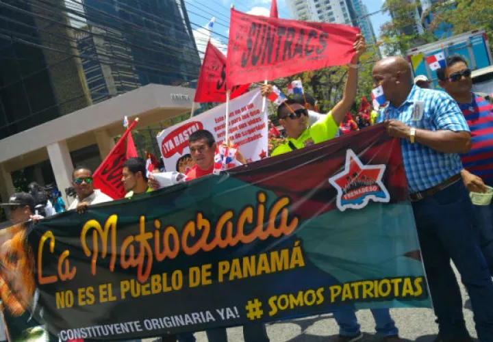 La protestas de Frenadeso al medio dia en la firma Mossack y Fonseca 