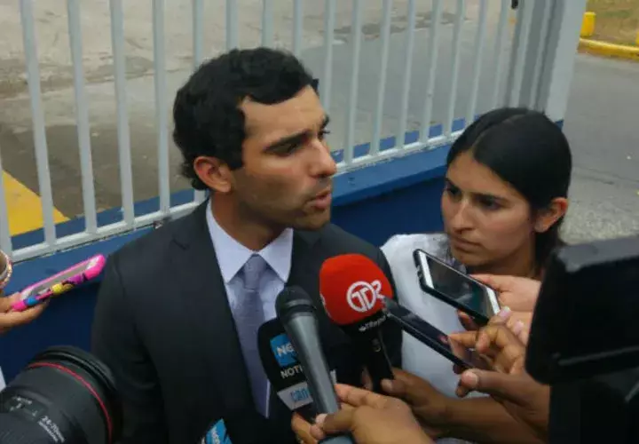 Desde el mediodía están en la sede de la Policía Nacional, los hijos del exministro Mulino.