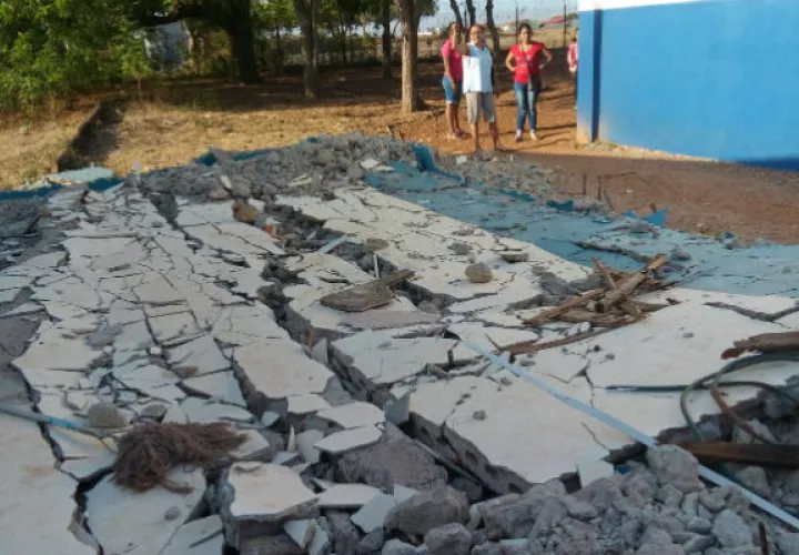 Destruyeron un salón y no lo han vuelto a construir. Foto/ Elena Valdez
