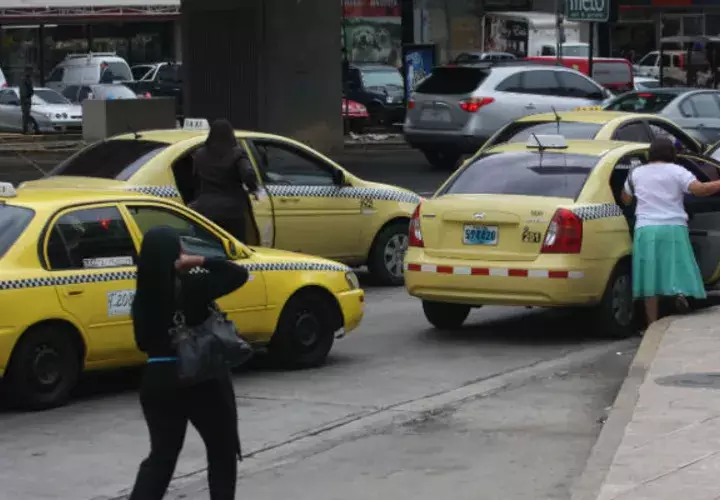 Taxistas iniciaron dialogo con el Gobierno 