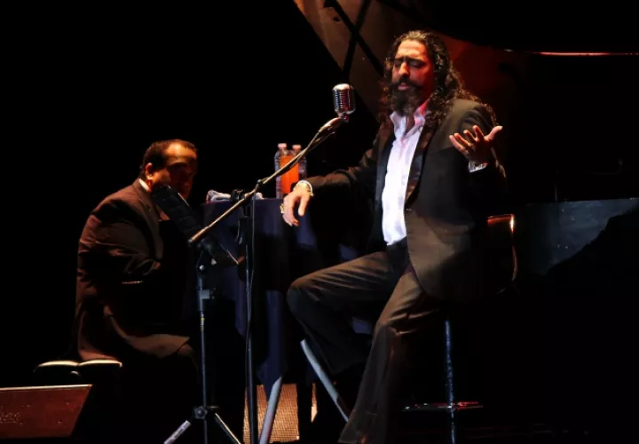 Diego El Cigala contagió a Panamá con su pasión y romanticismo. Compatriotas lo acompañaron./Foto Jenny Acosta