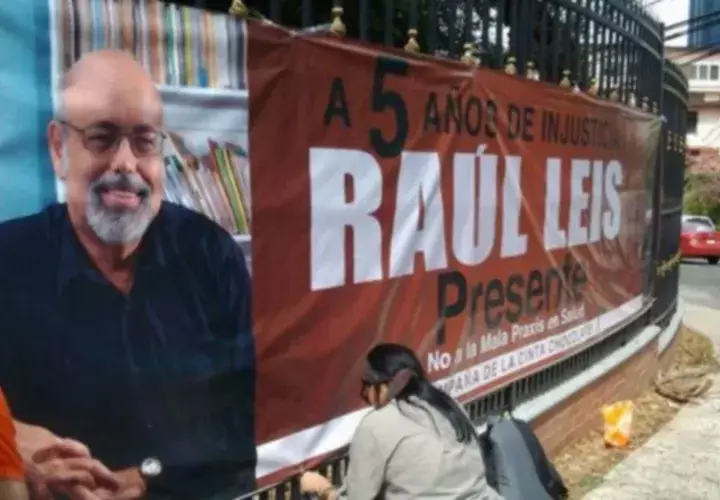 El también sociólogo y docente murió en el año 2011. /Foto @GloriaYoung1