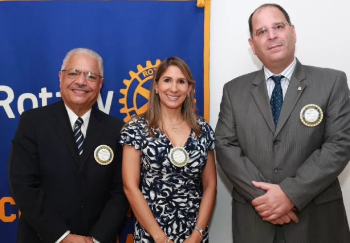 1. Alberto Cabredo, Melisa de Castillo y José Antonio Sierra.