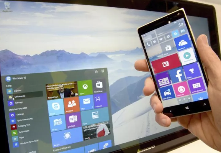 La empresa iniciada por Bill Gates se centrará en el desarrollo de Windows 10 para celulares y PC. /Foto Web