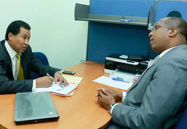 Fiscal boliviano en temas aduaneros Fredy Larrea Melgar 
