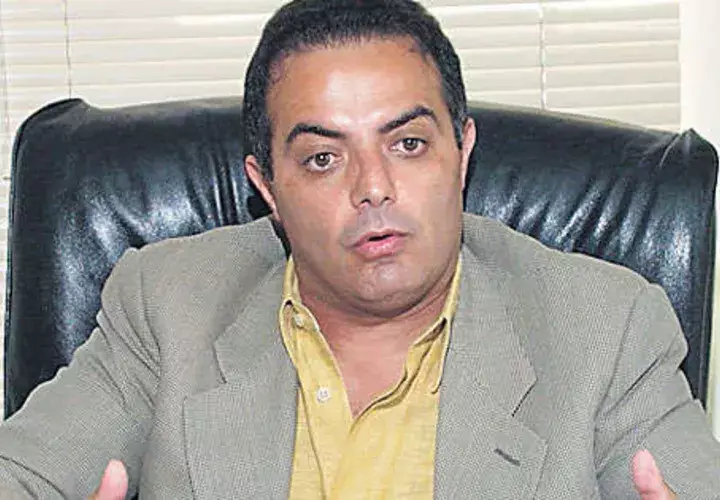 Jean Figali fue embajador en el gobierno panameñista  de Mireya Moscoso.