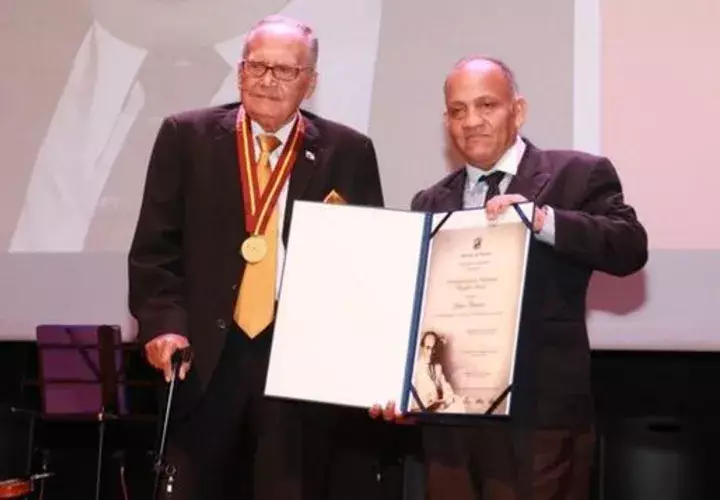 Jose Franco, fue ganador del concurso Rogelio Sinan.