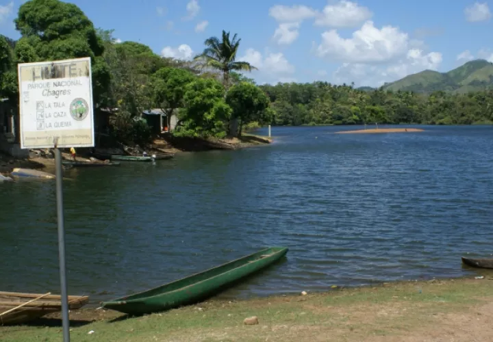Río Chagres, fuente de abastecimiento de los lagos del Canal.