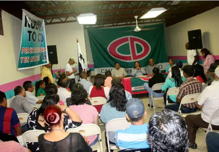 La dirigencia del CD busca que  diputados y representantes de corregimiento sigan la linea del colectivo 