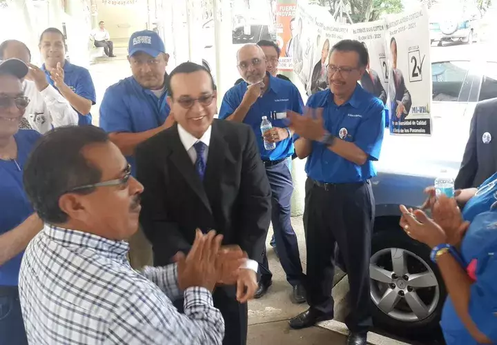 Eduardo Flores, uno de los candidatos a rector de la UP. Foto/Twitter