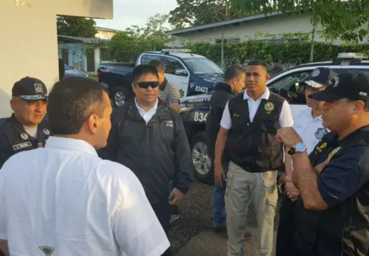 El ministro de seguridad junto al fiscal Nahaniel Murgas 