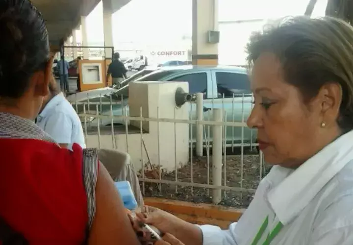 Jornada de vacunación contra el AH1N1