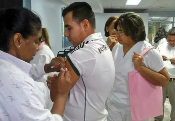 Las vacunas se están aplicando a todas la población   Foto: Telemetro Reporta 