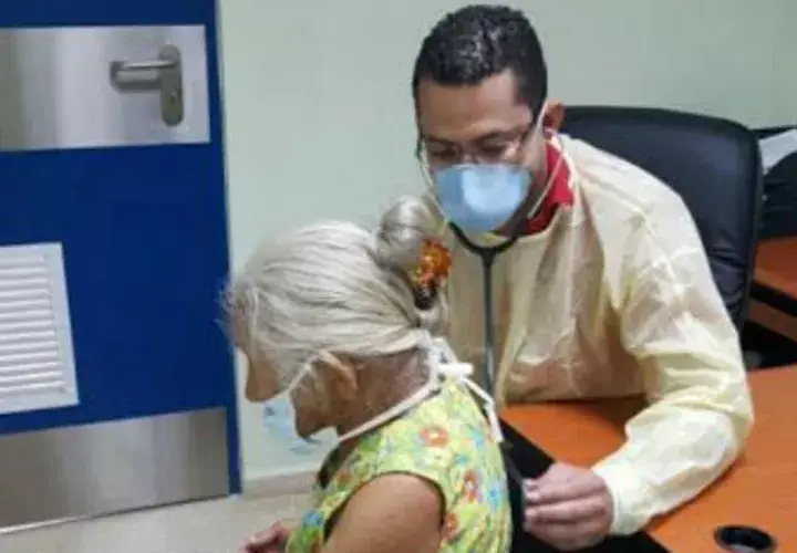Atención médica. Foto: Zenaida Vásquez 