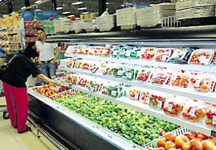 Aprueban la importación de  tomate por la escasez del rubro en el país