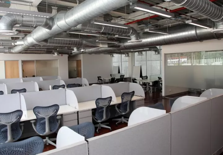 Los principales requerimientos de los clientes se han consolidado en el área de TI e infraestructura. /Foto Web