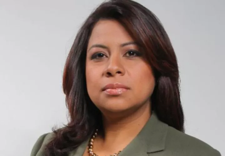 ¡Ayúdenla!