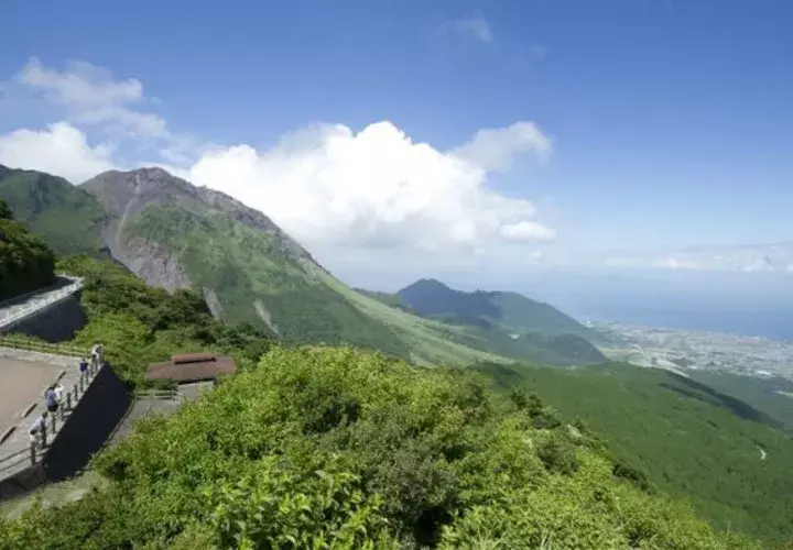 Monte Unzen, en el parque volcánico de Unzen (Japón). Foto/ EFE
