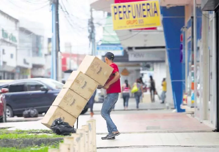 Colombia aplicó desde 2012 un arancel del 10% y un cargo de $5 por cada contenedor a las reexportaciones de calzados y textiles de la Zona Libre de Colón. /Foto Archivo