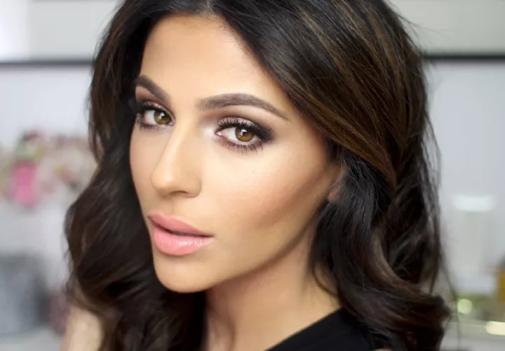 La reconocida YouTube 'vlogger', Teni Panosian.  Muchas jóvenes la siguen a diario. /Foto Archivo