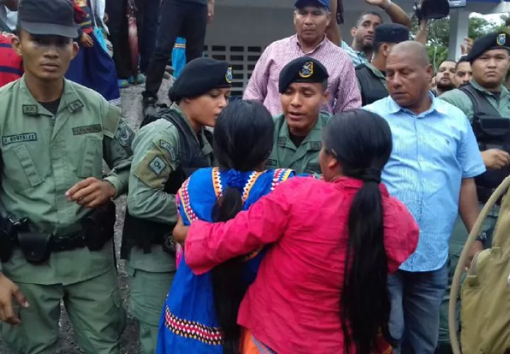 Una dama indígena resultó lesionada.
