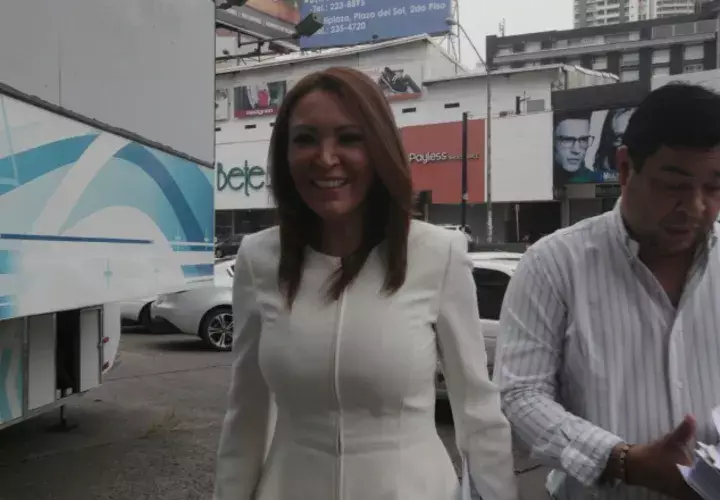 Zulema Sucre debe notificarse una vez al mes ante la Fiscalía Quinta Anticorrupción. /Foto Víctor Arosemena