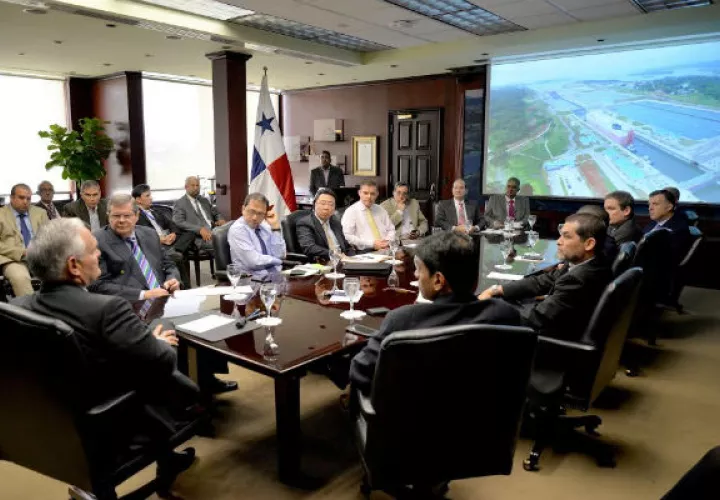 El Canal de Panamá pasó a manos panameñas el 31 de diciembre de 1999/Cortesía.