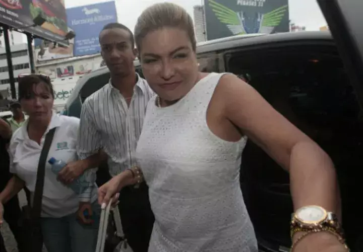 Alma Cortés recibe el derecho a la fianza 