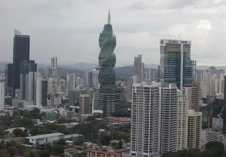 El centro bancario de Panamá cuenta con 93 bancos locales e internacionales/Archivo.