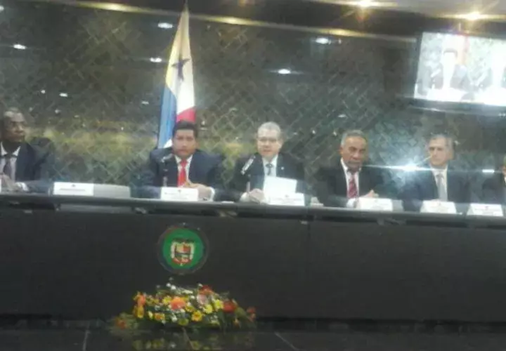Se instala Comisión de presupuesto 