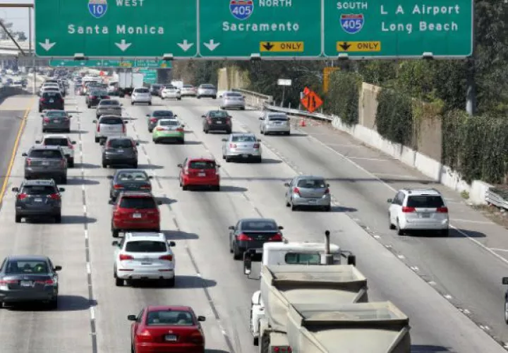 Sólo en junio, los automovilistas recorrieron 282,300 millones de millas.