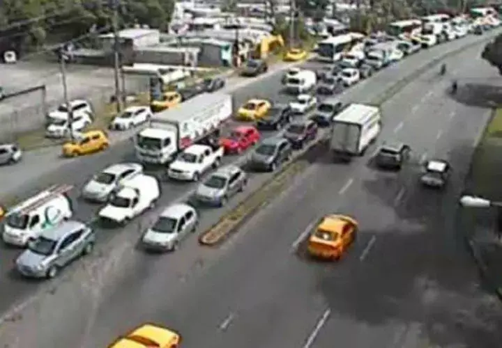 Tranque por protesta 
