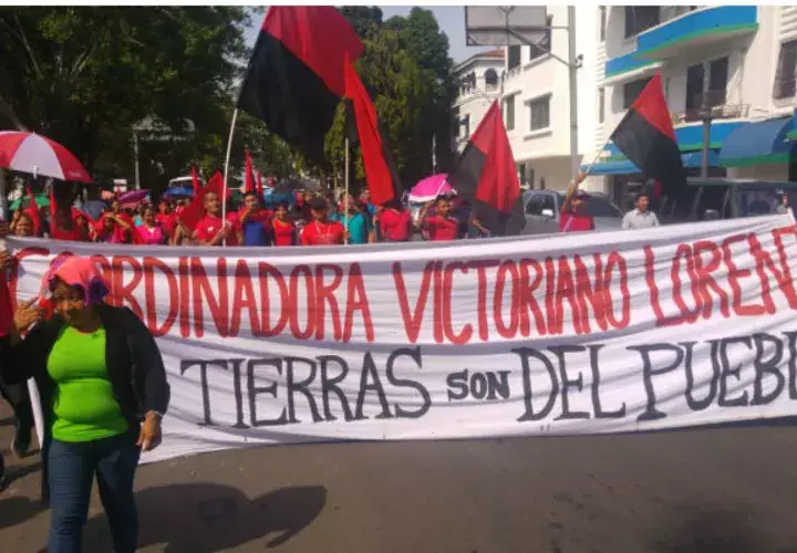 Marcharon hoy en demanda de tierras