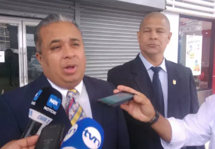 El abogado Roniel Ortíiz es querellante en este caso 