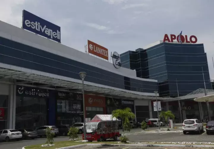 La crisis del  emporio comercial ha tenido su efecto multiplicador en otros comercios del país, según expertos. /Foto Archivo