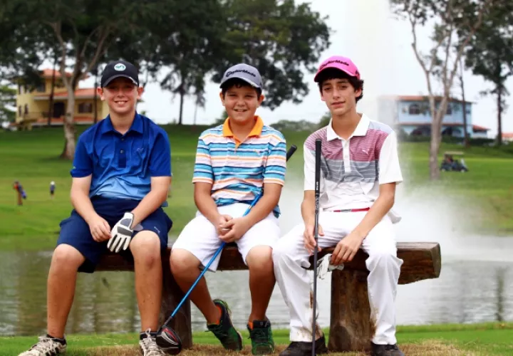 2. Juan Bellester, Juan Diego Amado y Samuel Rached.