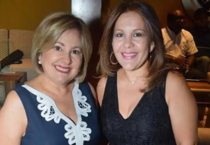 4. Yolanda Malvek y Marta Grajales.