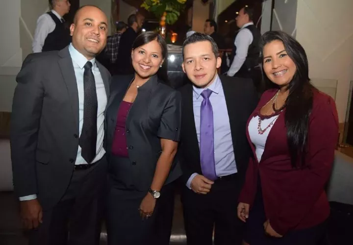 5. Luvil Salazar, Yarissa Soto, Eduardo Serrano y Jesica Chiari.