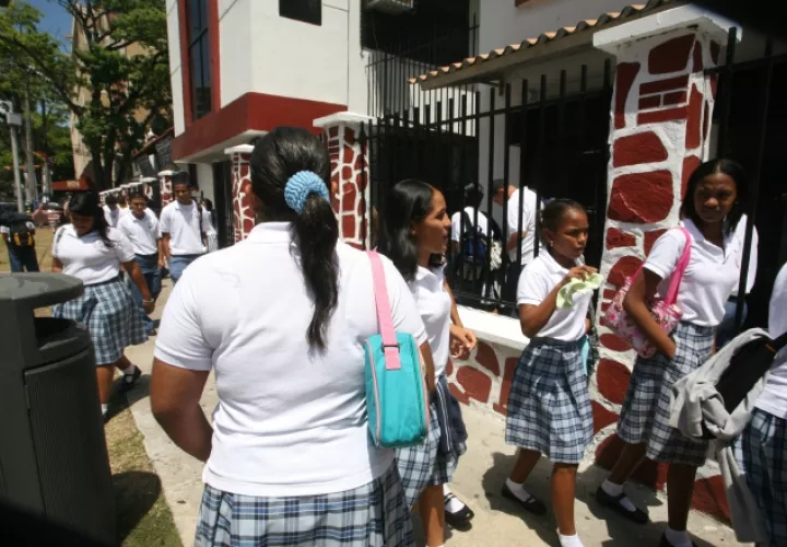 Voces de las escuelas particulares recomendaron que antes de hacer aumentos, se debe analizar el impacto que tendrá en las privadas. /Foto Archivo