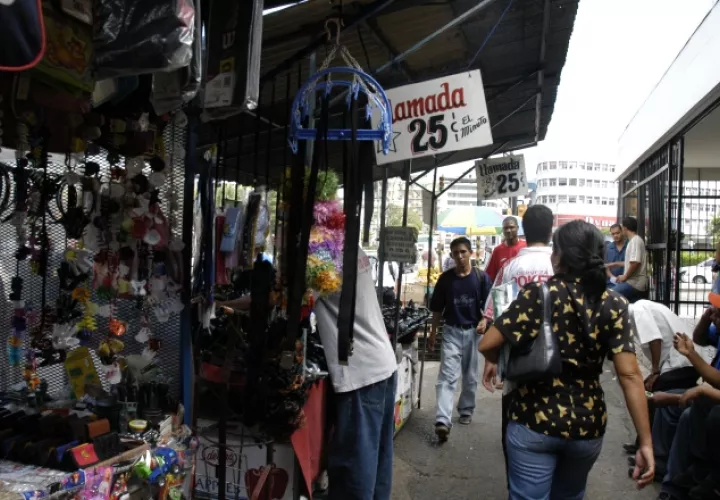 Las autoridades aseguran que la medida facilitará el paso peatonal. /Foto Archivo