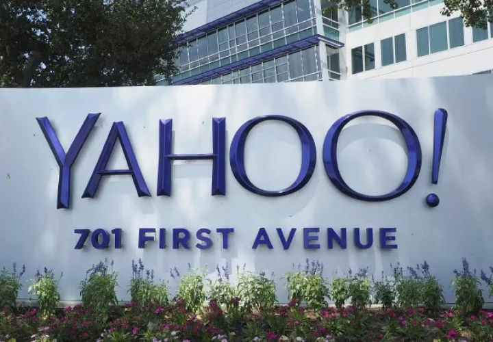 Yahoo comenzó a competir en la última década con redes sociales como Facebook o Twitter. EFE