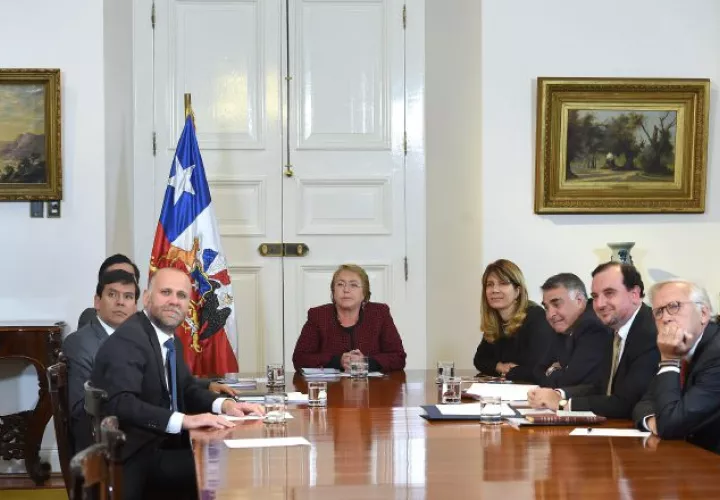 La pensión básica solidaria, que otorga el Estado a personas en situación de pobreza, subirá de 93.543 a 102.897 pesos mensuales.