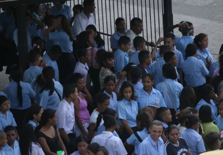 Acodeco registra que el 49% de los colegios subirá sus costos para el próximo año. /Foto Archivo