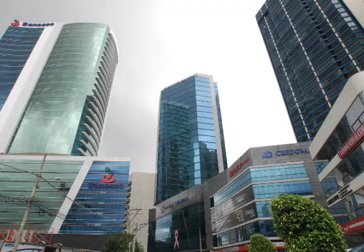 Panamá cuenta con un poderoso centro bancario internacional integrado por 93 instituciones/Archivo.