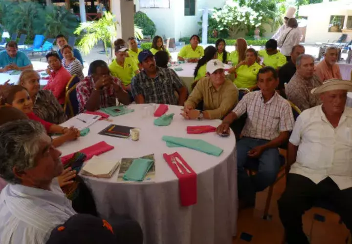 Denuncian penurias. Foto: Thays Domínguez 