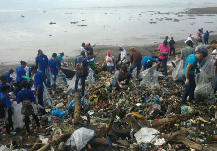 Limpieza de playas en 50 puntos de Panamá