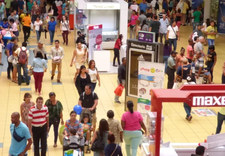 Panamá espera atraer a turistas  con la finalidad de reactivar algunas actividades como el turismo y el comercio. /Foto Archivo