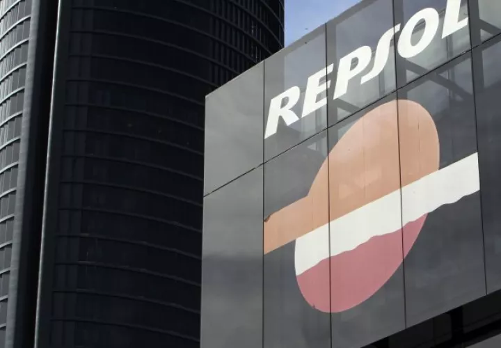 Firmó con la rusa Rosneft. 